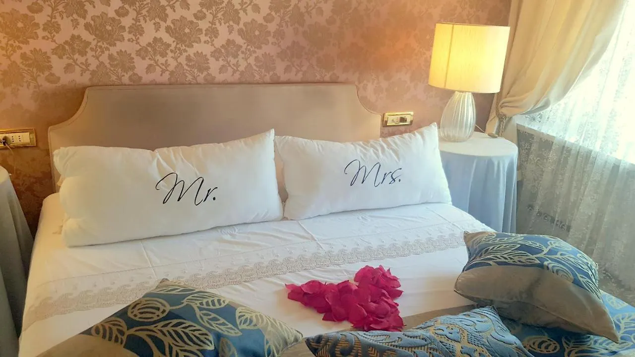 Wellvenice Fenice 0*, Venedik İtalya